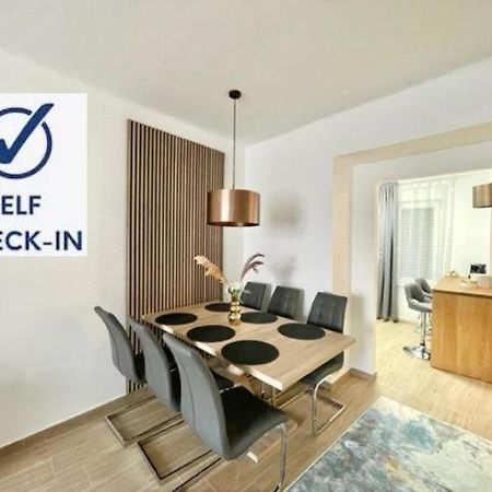 Home R52-4 #Freeparking 부다페스트 외부 사진
